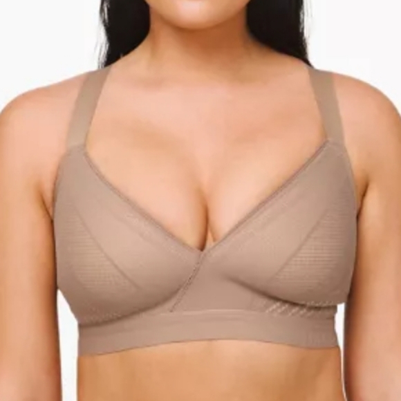 Lululemon Awake to Lace Bra Size 34B in Softsand/Crepe - Picture 9 of 10